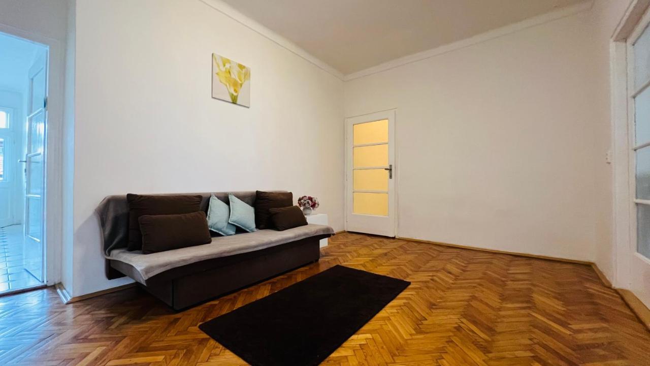 Cosy Flat In The Heart Of