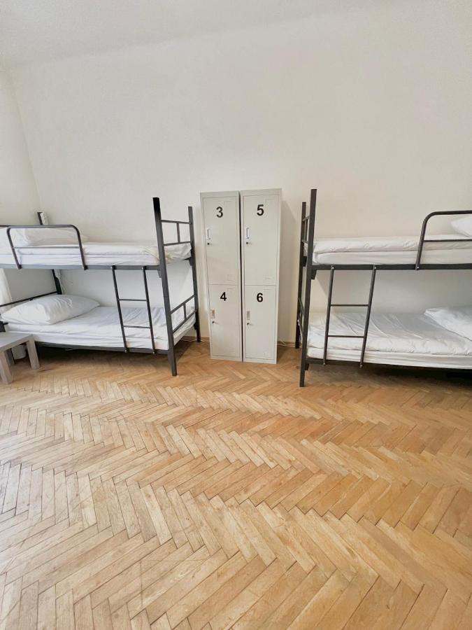Jasmin Vandrerhjem Prag