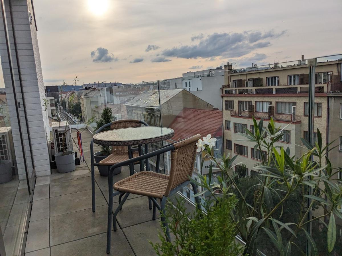 Cozy With Big Terrace In - Karlin Lägenhet Prag