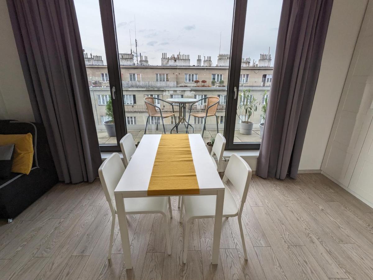 Cozy With Big Terrace In - Karlin Prag