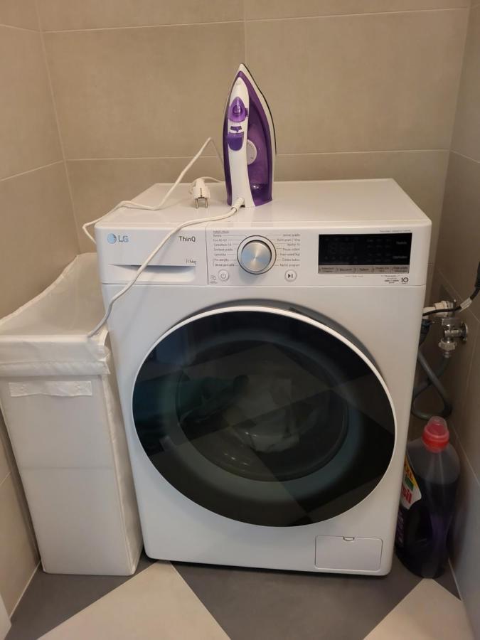 New In Karlin, 8, Close To Center * Prag