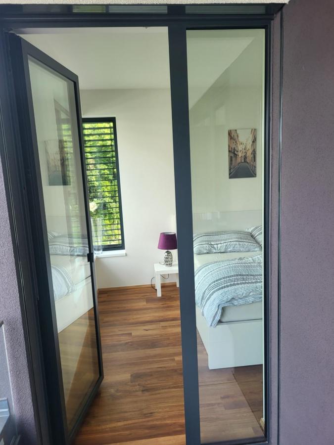 Lejlighed New In Karlin, 8, Close To Center Prag
