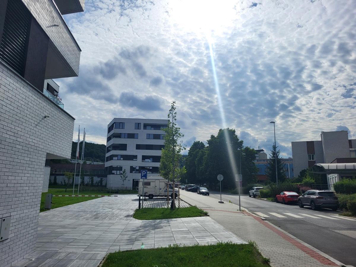 Lejlighed New In Karlin, 8, Close To Center *
