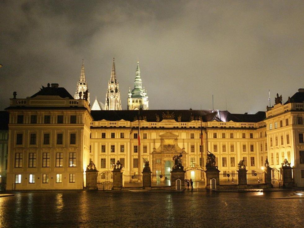 The Bookhouse, 5-bedroom By Castle Prag