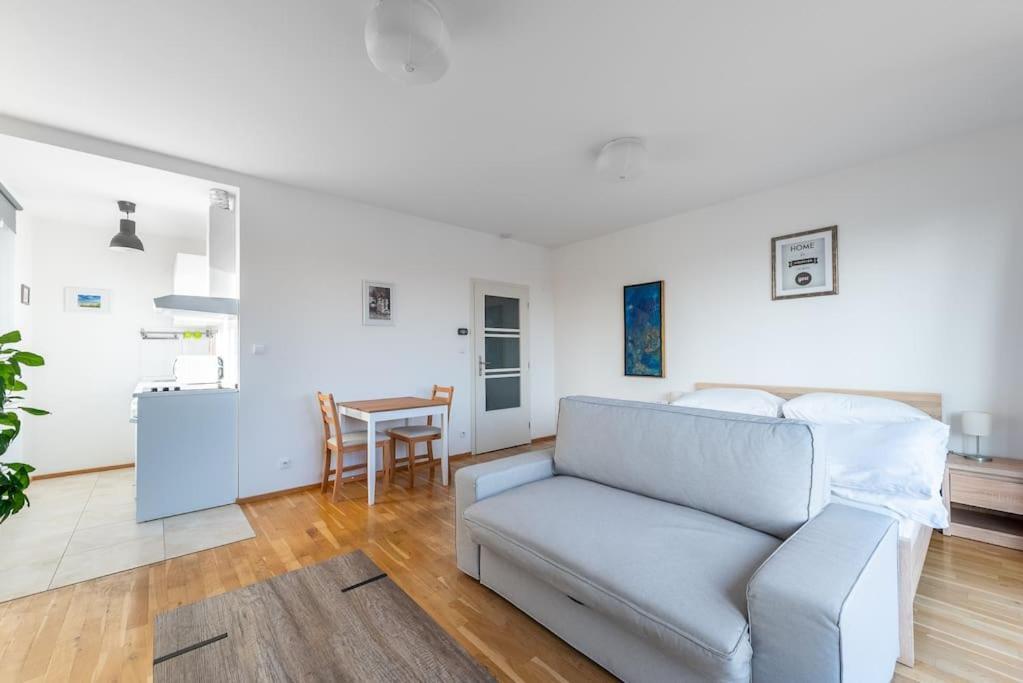 Sunny Safron Apartmán