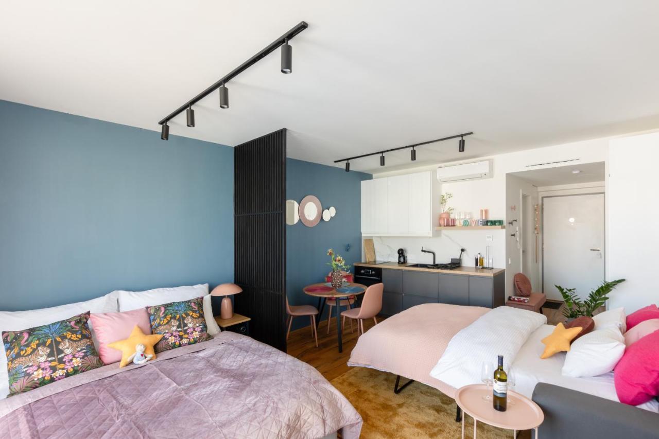 Apartment Urban Chic Residences