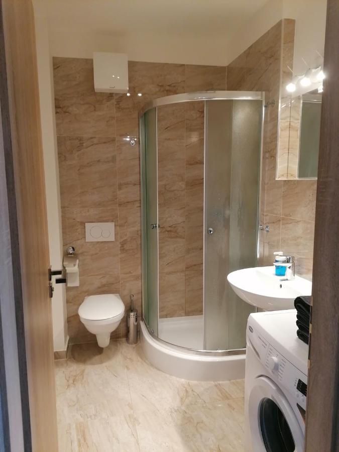 Apartment Brand New # 45 With Free Parking In The Center