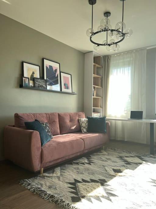 Lägenhet Luxury Pearl With Parking Place In Holesovice Prag