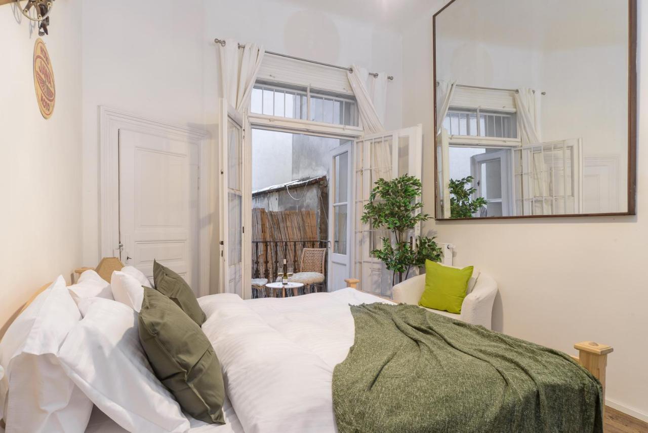 Apartment Spacious Near Wenceslas Square With Master Bed *