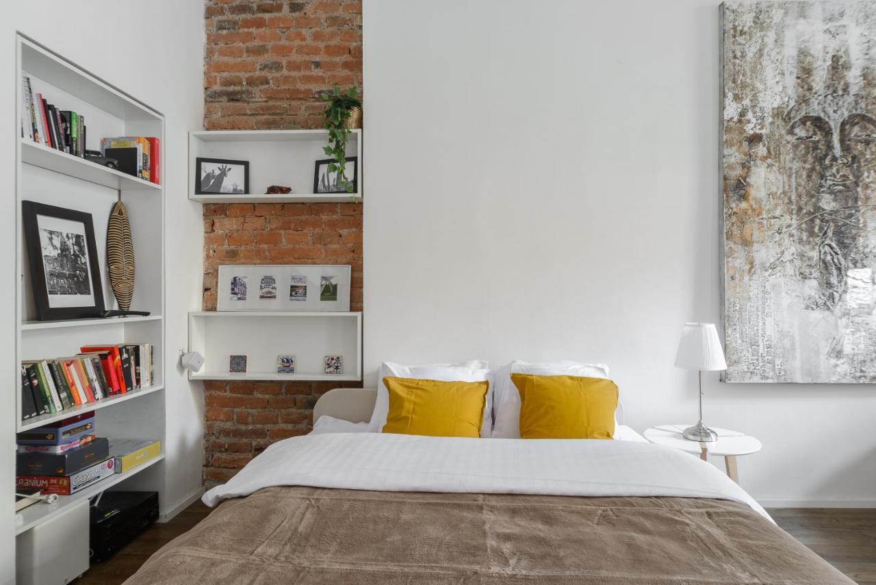 Spacious Near Wenceslas Square With Master Bed *