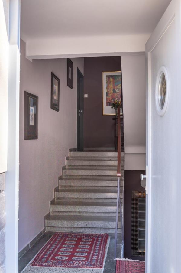 Apartment 2+kk, 50 M2 V Klidne Lokalite. 10 Min Od Centra Prahy.