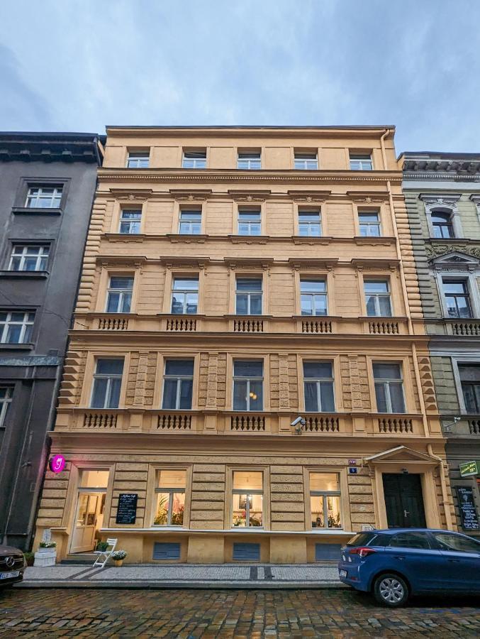Stru House By Days - Luxurious Next To National Theatre Prag