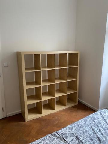 Large 3 Bedroom Family Close To The River Lägenhet