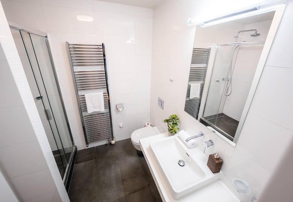 5br+2bath Old Town Industrial Penthouse, A/c *