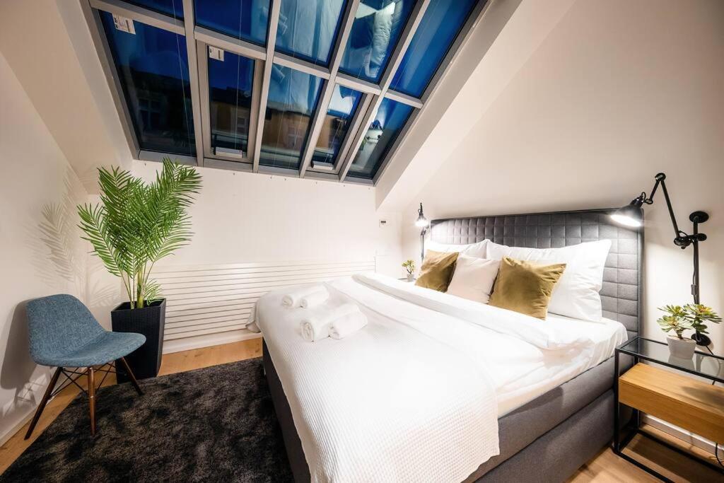 5br+2bath Old Town Industrial Penthouse, A/c Lägenhet