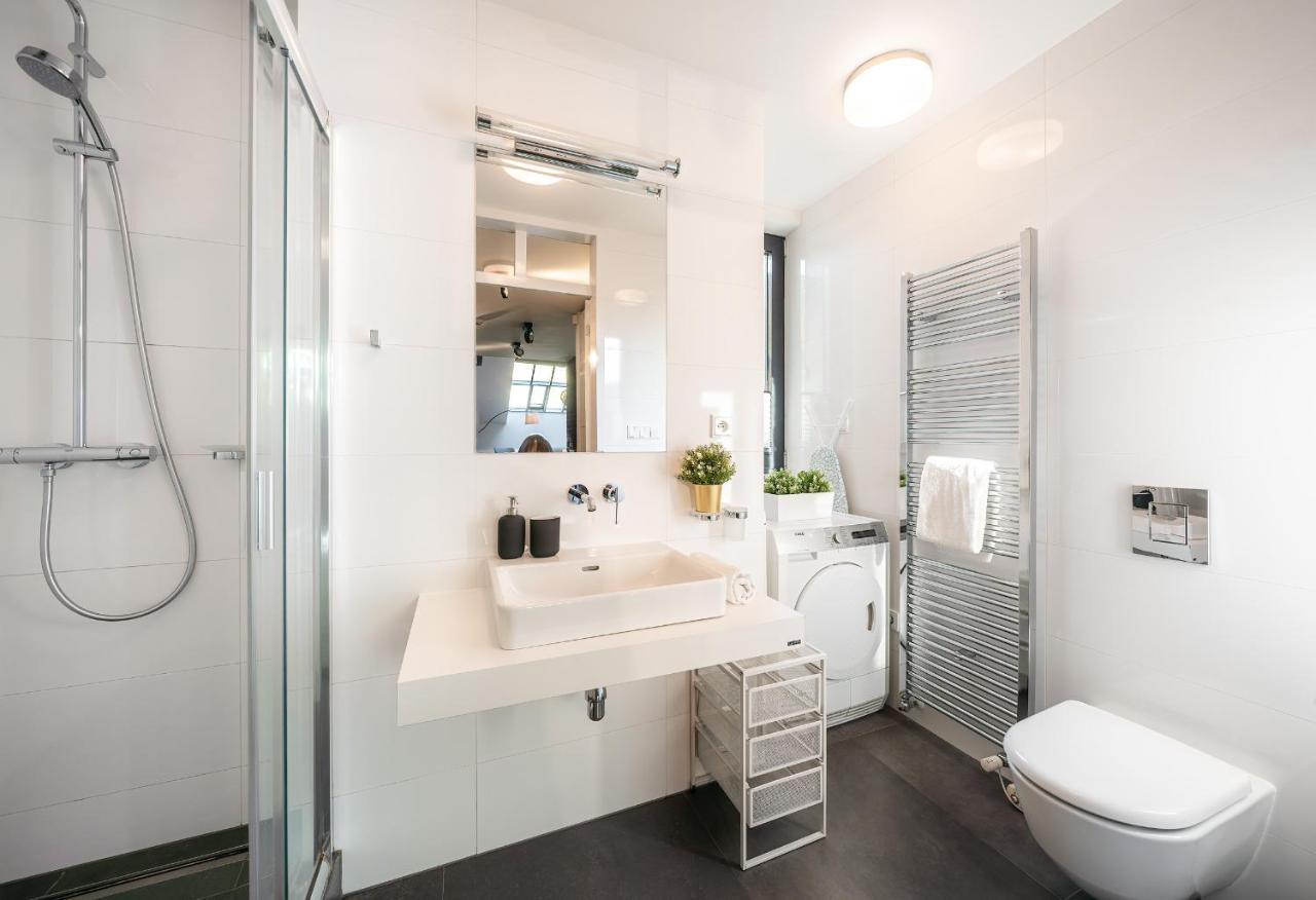 5br+2bath Old Town Industrial Penthouse, A/c Prag