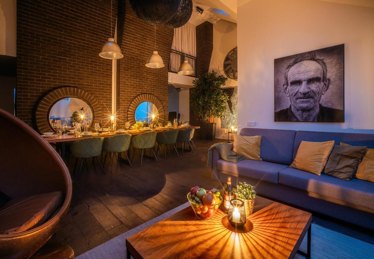 5br+2bath Old Town Industrial Penthouse, A/c Prag