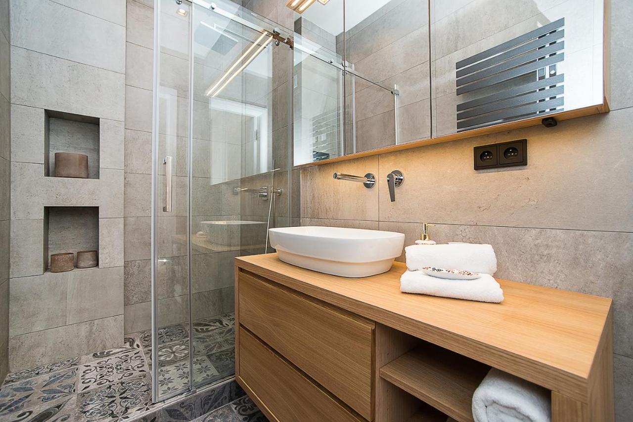 Apartment Charming In Famous Area Prag