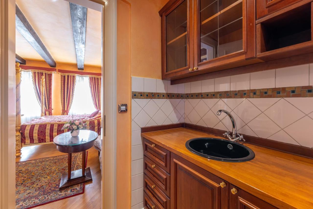 Nosticova Aparthotel *