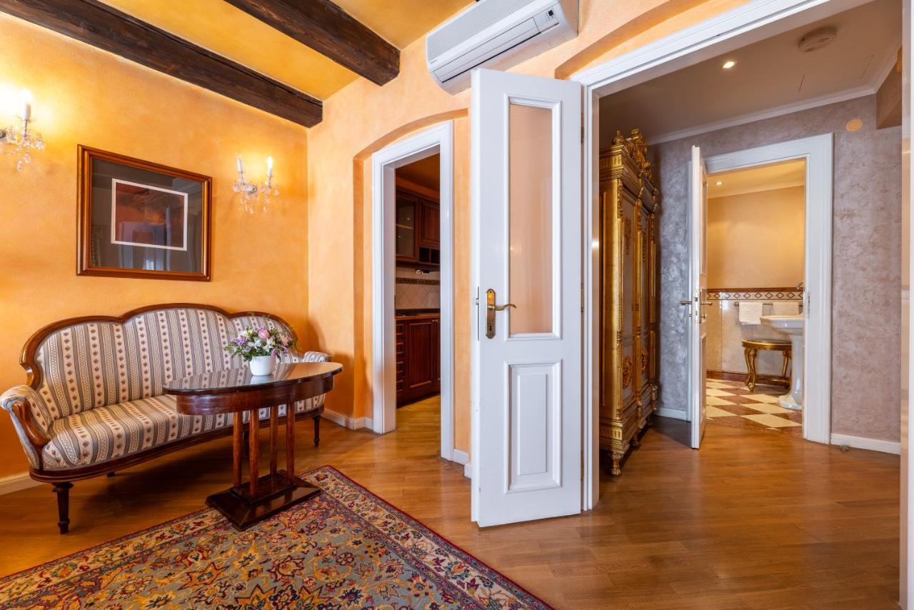 Nosticova Aparthotel *