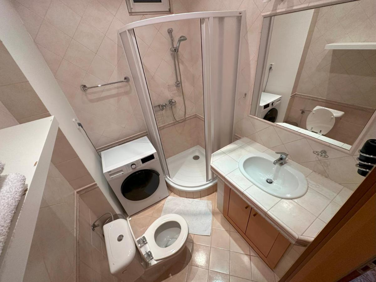 Castle View Apartments. Old Town Apartment *
