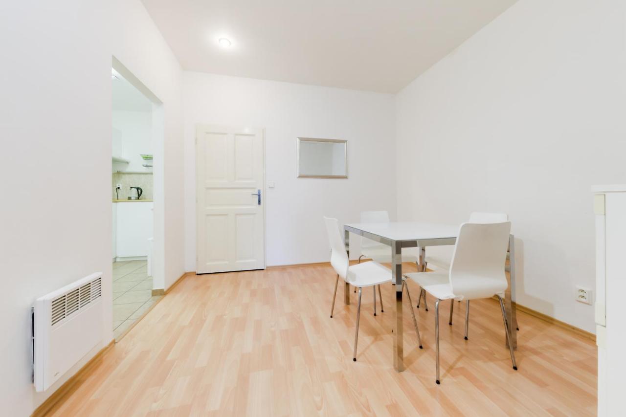 Curiosity Apartment