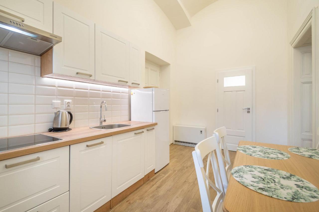 Dlazdena Apartment *