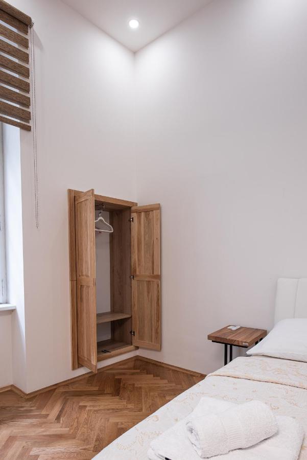 Apartment Dlazdena Prague