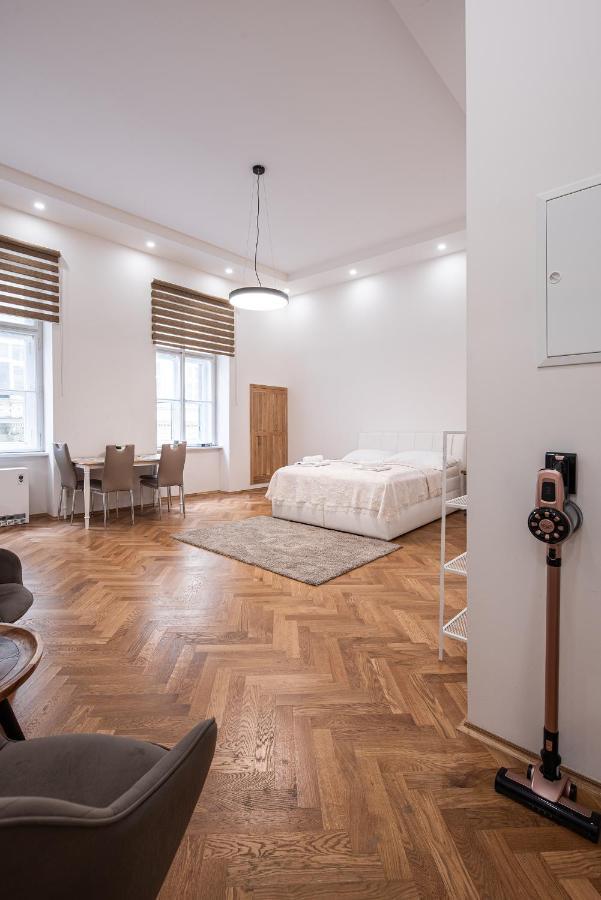 Dlazdena Apartment