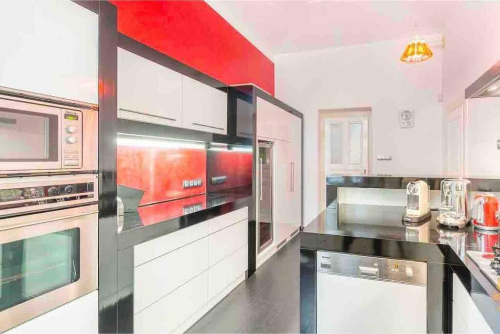 Elite Residences - Parizska Street 150 M2