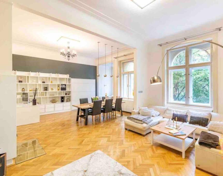 Lägenhet Elite Residences - Parizska Street 150 M2 Prag