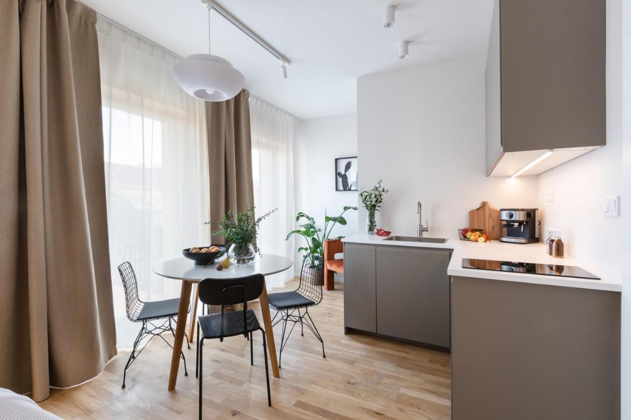 Turnkey I Republic Square Apartment Prag