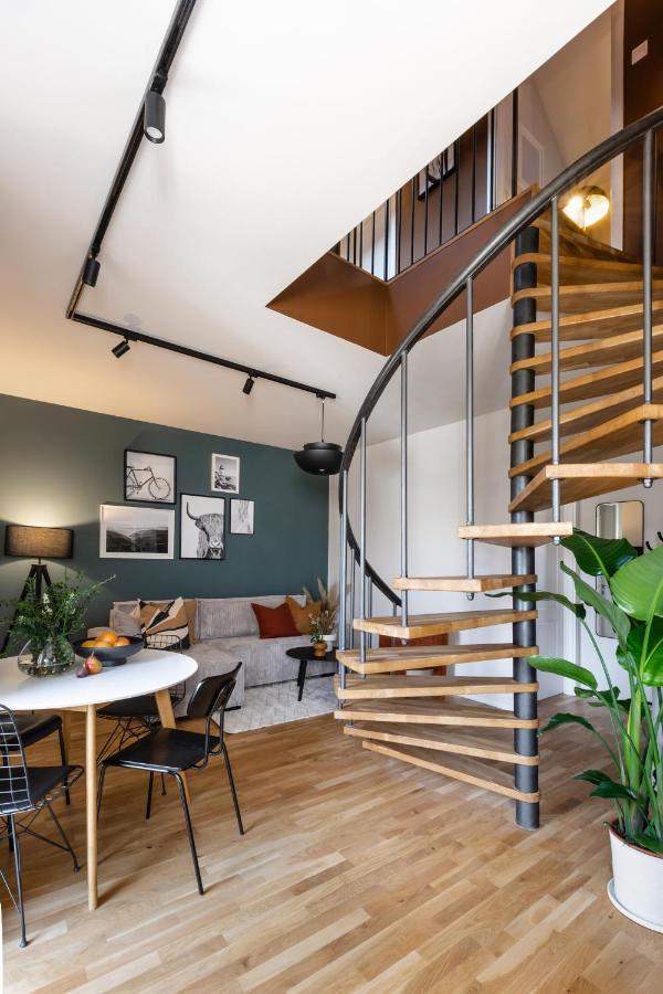 Turnkey I Republic Square Apartment