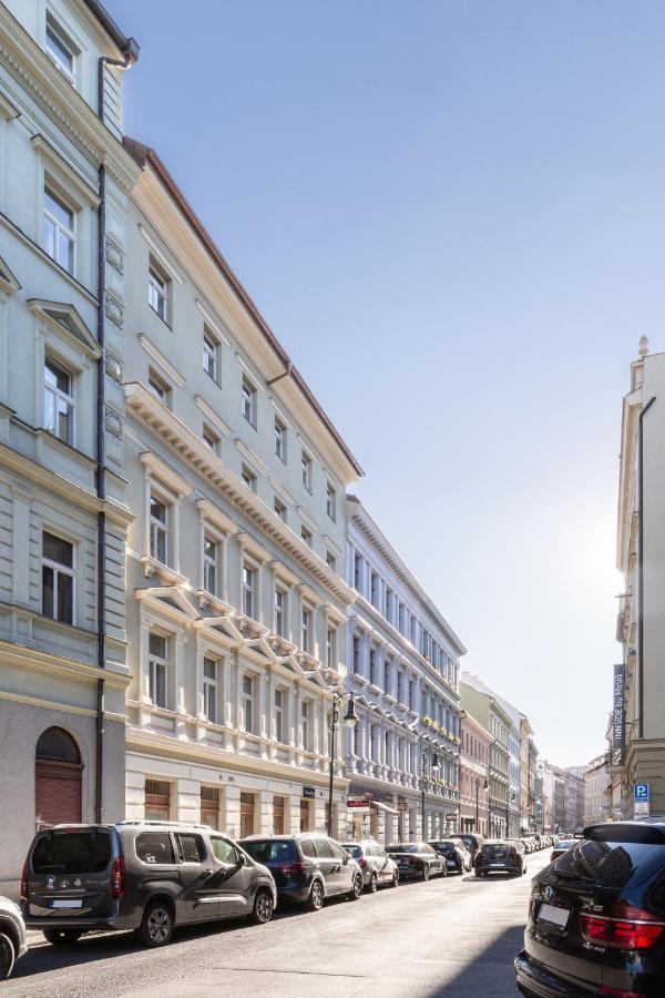 Turnkey I Republic Square