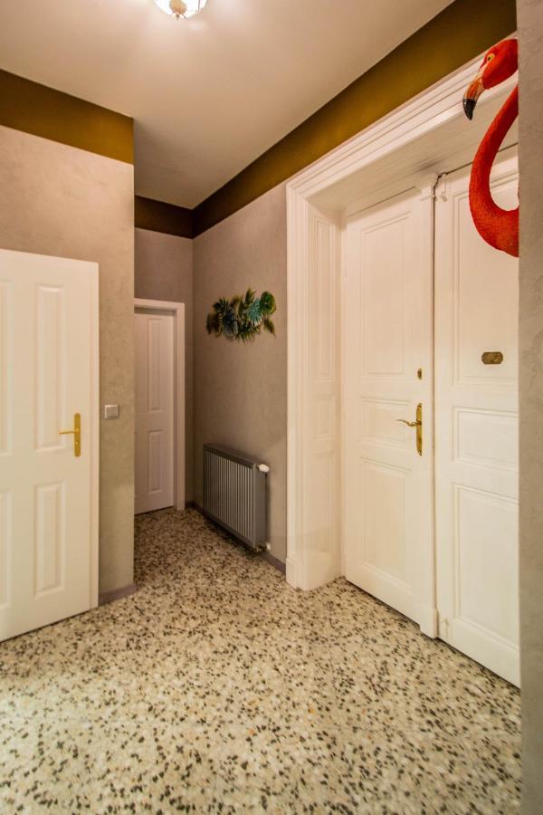 Apartment 3bdr Oasis In The Heart Of