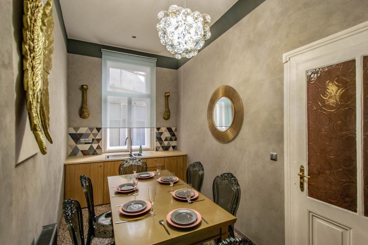 Apartment 3bdr Oasis In The Heart Of