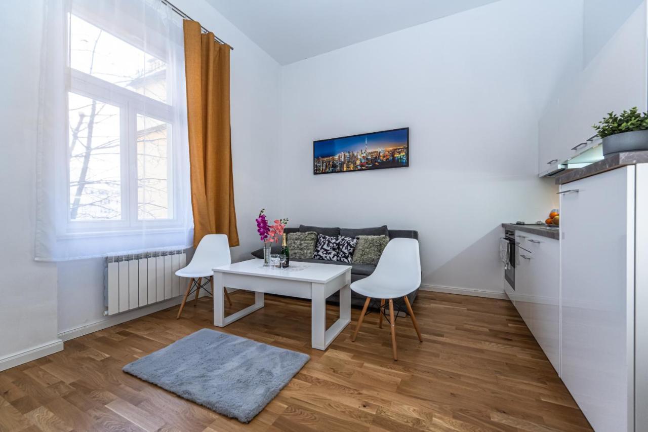 Cozy In The Heart Of * Prag