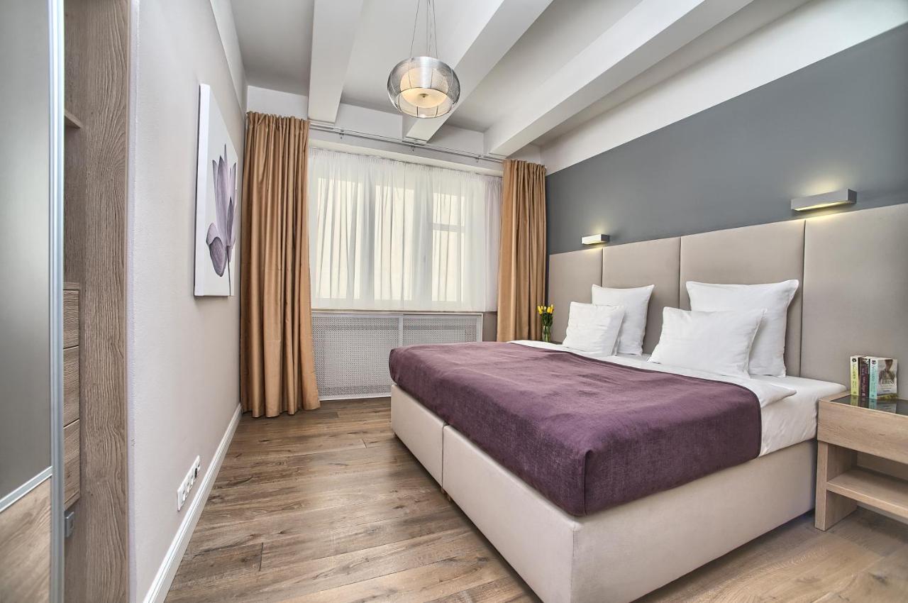 Exclusive 2 Bedroom Old Town - 2 Baths, Balcony And View - By * Prag