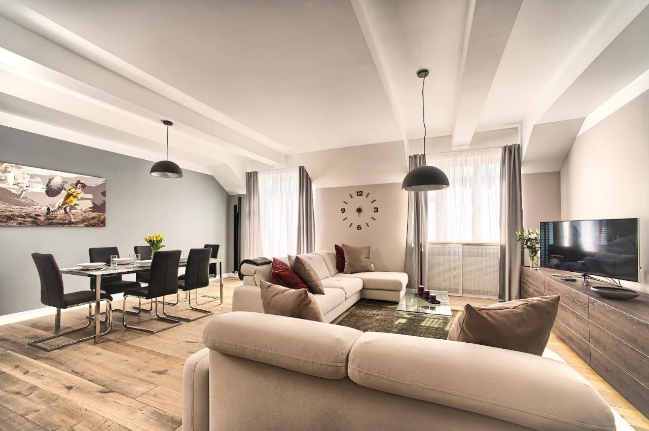 Exclusive 2 Bedroom Old Town - 2 Baths, Balcony And View - By *