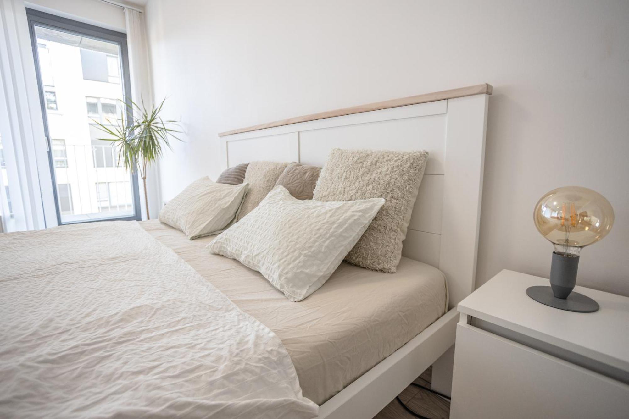 Spacious Terrace With Free Private Parking *