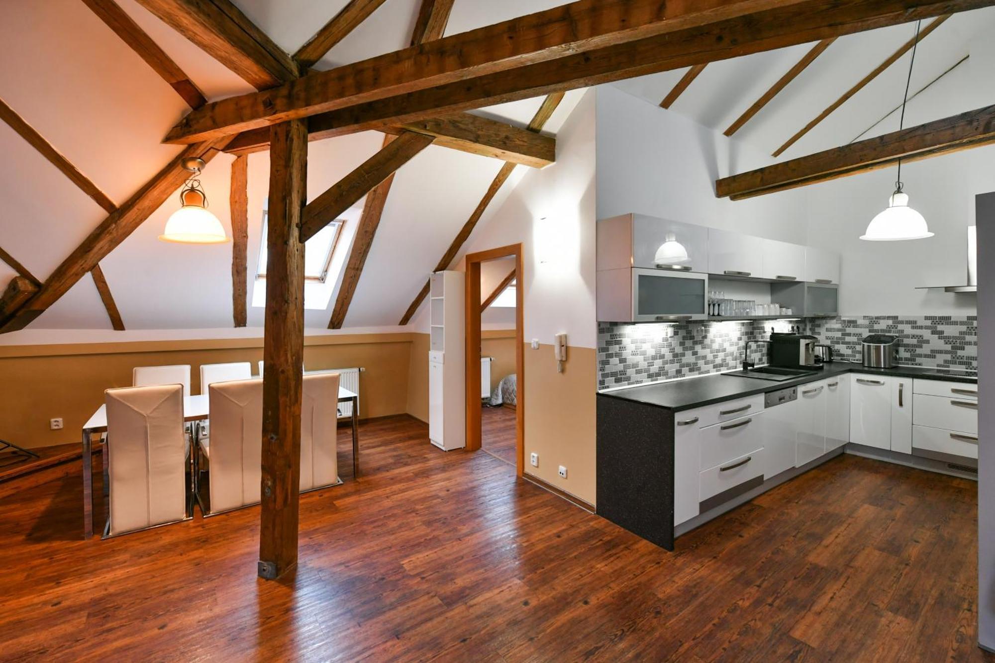 Amazing Charles Bridge Apartment *