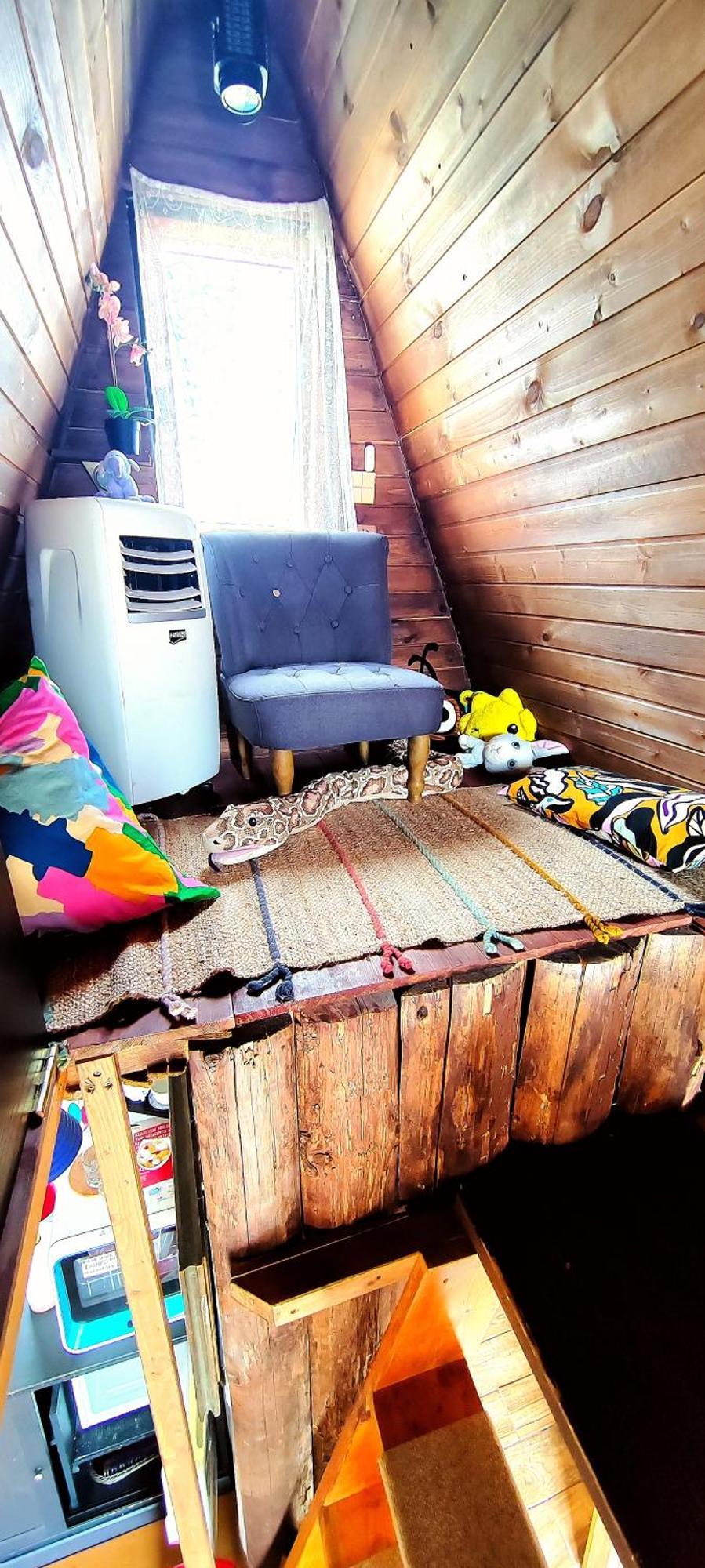 Tiny Garden House *