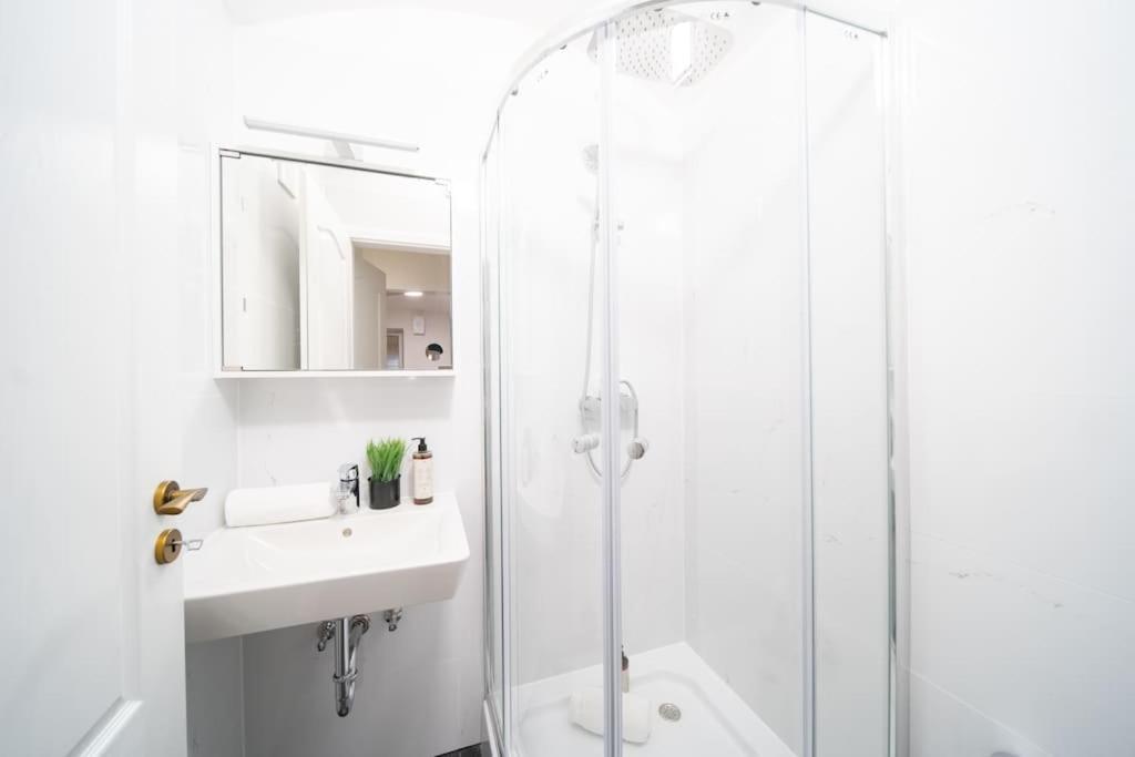 Secret Budget Oasis *