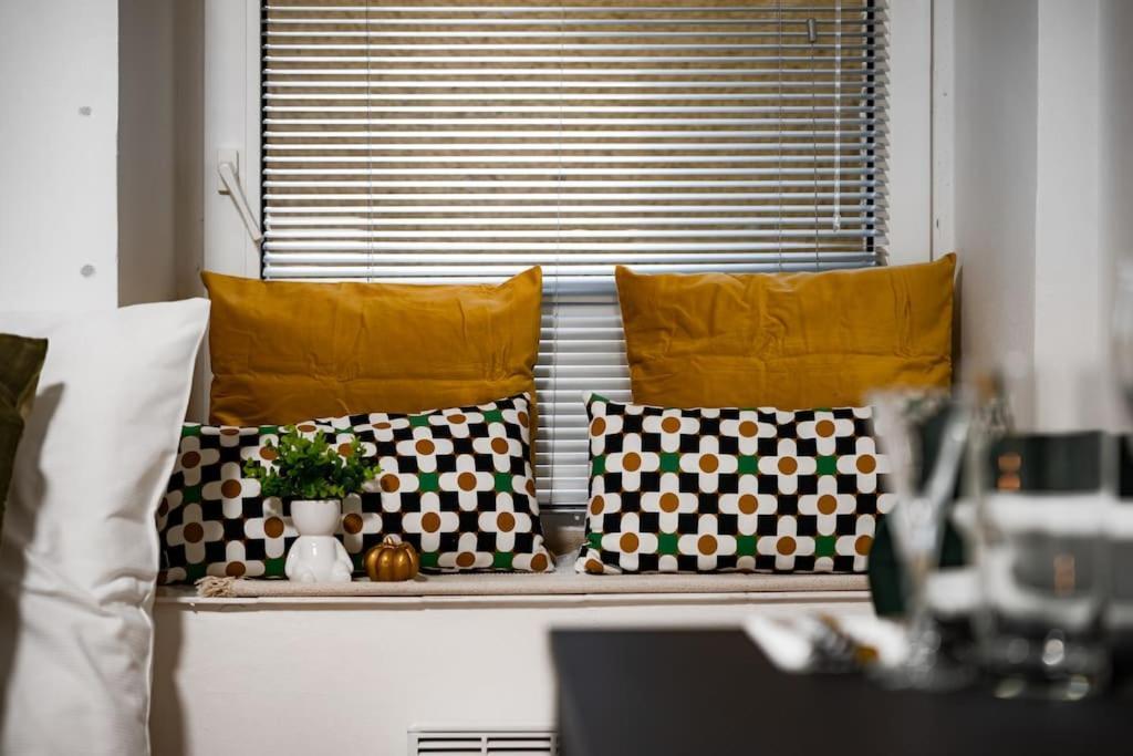 Secret Budget Oasis *