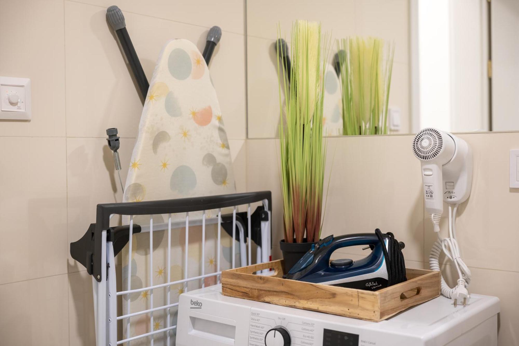Apartment Cavallo Business