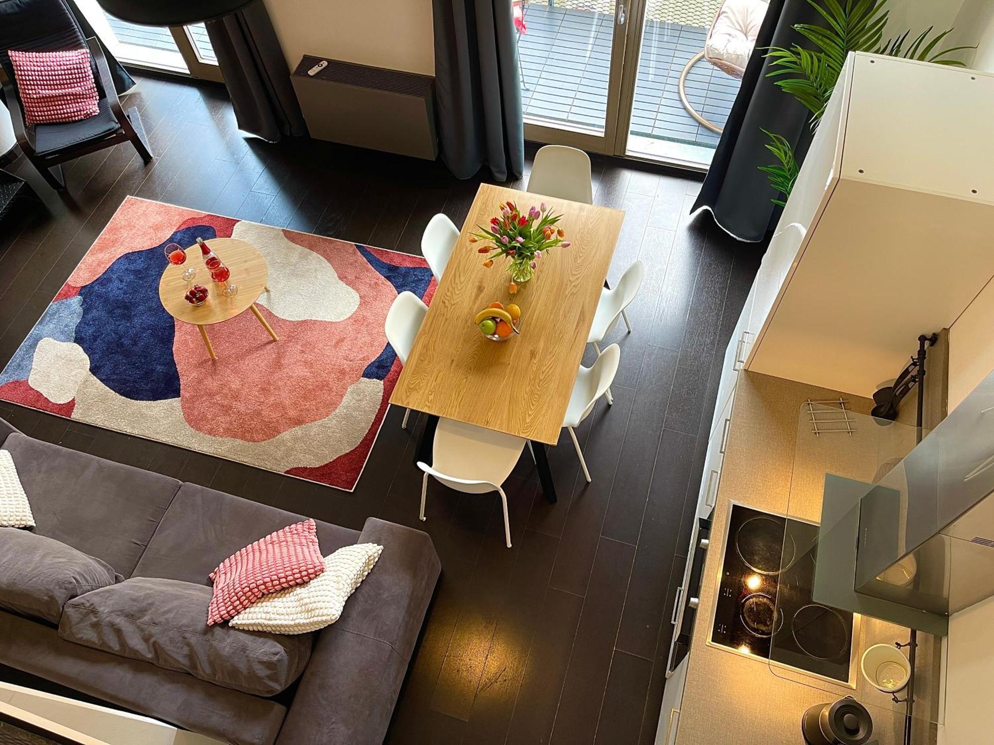 Duplex With 3 Bedrooms *