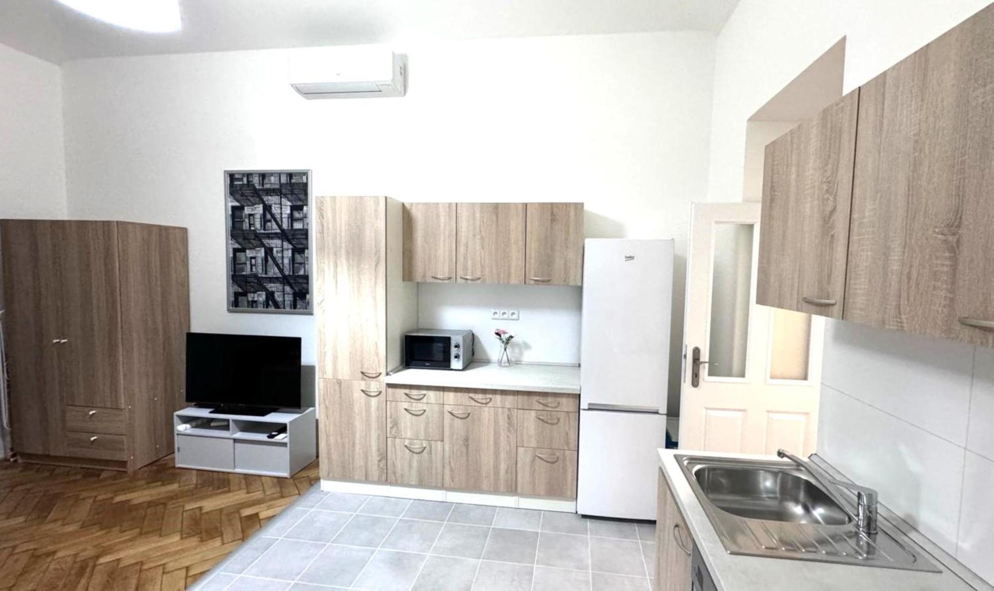 Side Street Apartment Prag