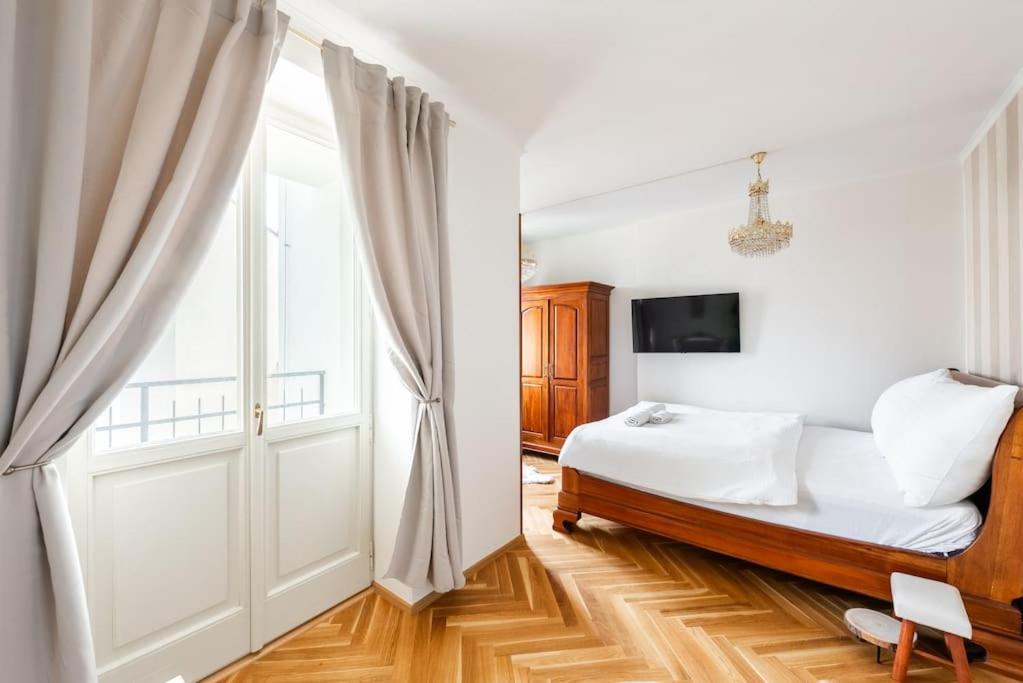 Little Chateau Apartment