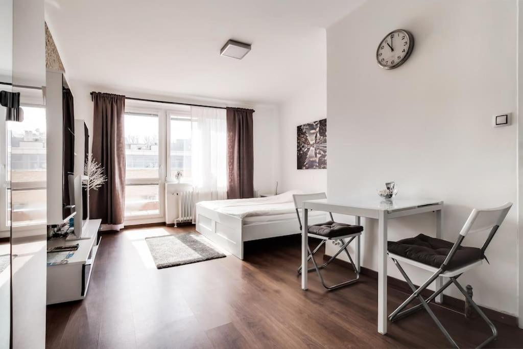Floor With Terrace Apartment