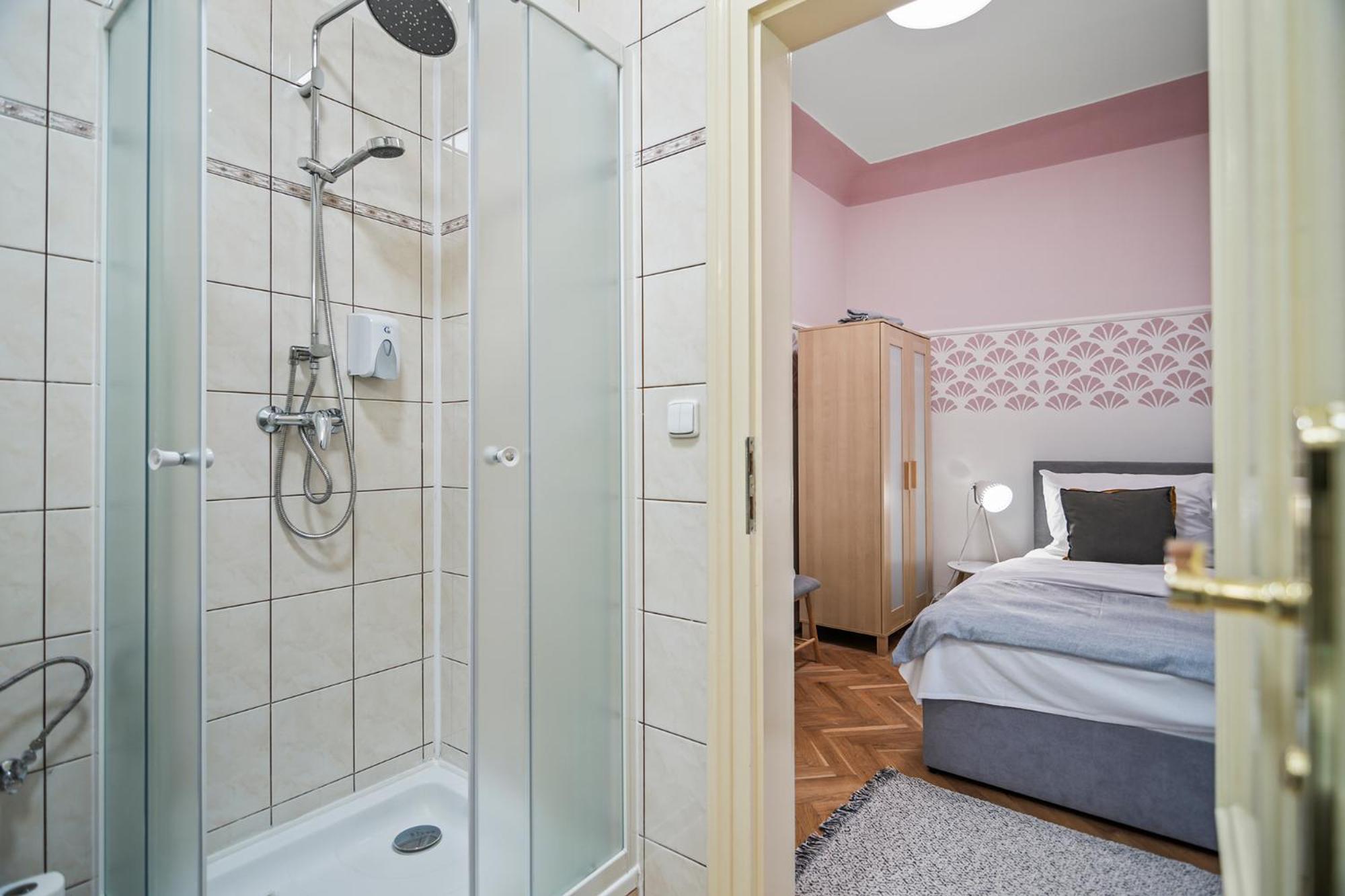 Charles Bridge Historical Apts By Michal&friends Prag